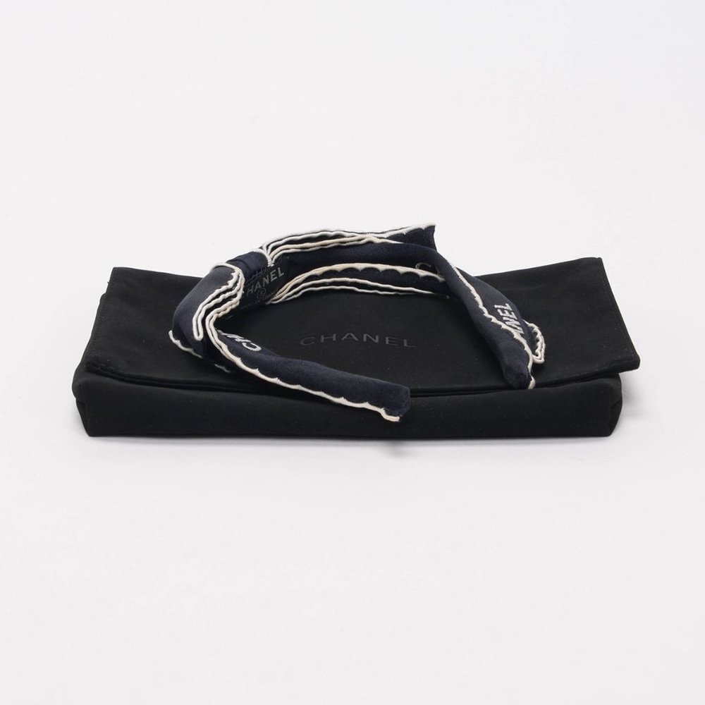 Chanel vintage Bow Motif Headband